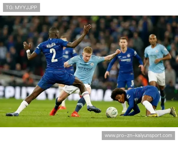 伯恩茅斯快速出球打穿防线